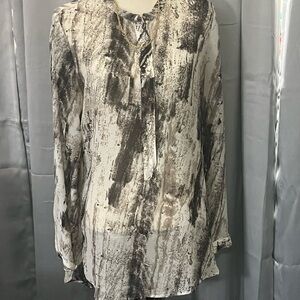 Mossimo Supply Co. Monochrome Abstract Blouse